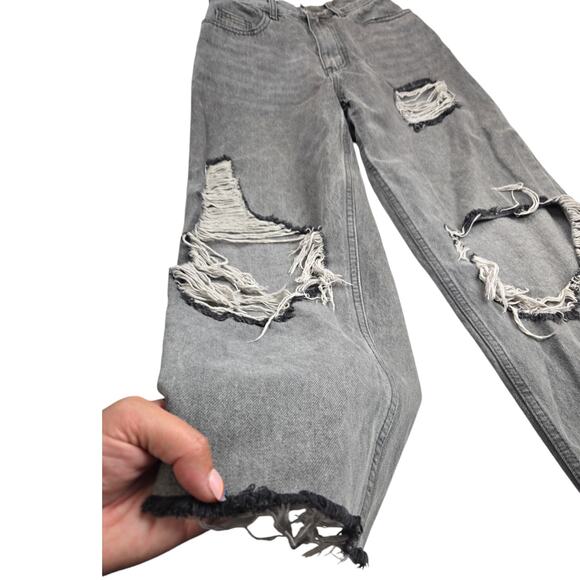 PrettyLittleThing | Grey, Distressed Jeans w/Eyes Stenciled on Pockets | Size 2 - Picture 2 of 6